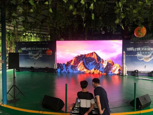 Indoor 3.91 Rental LED Display Full Color 65536 / M2 Untuk Ruang Pameran