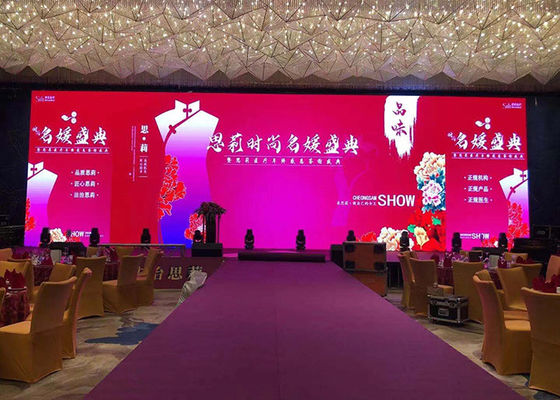 Indoor 3.91 Rental LED Display Full Color 65536 / M2 Untuk Ruang Pameran